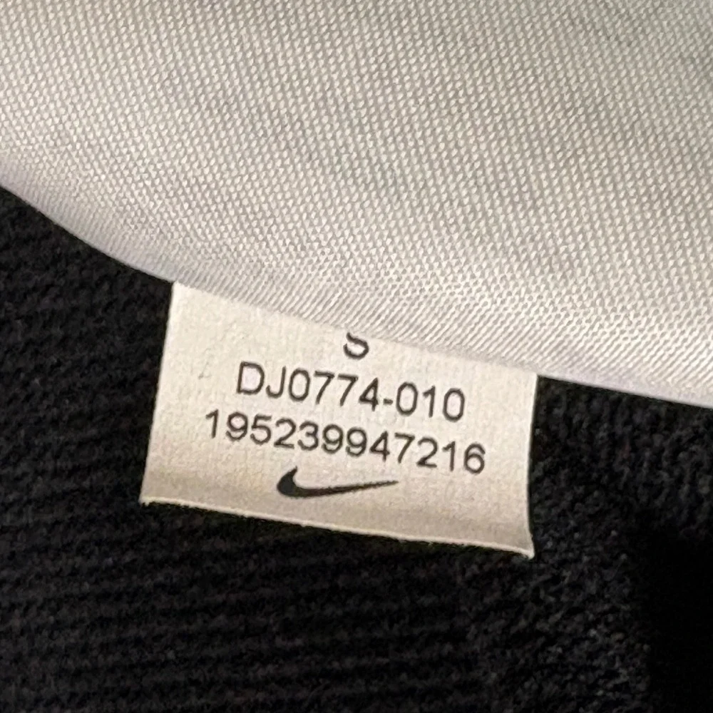 Nike Womens Sportswear Essential Fleece Crewneck Sweatshirt Black DJ0774-010 S